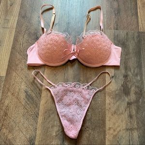 VS Vintage y2k Crochet Lace Bra & Thong Panty Set